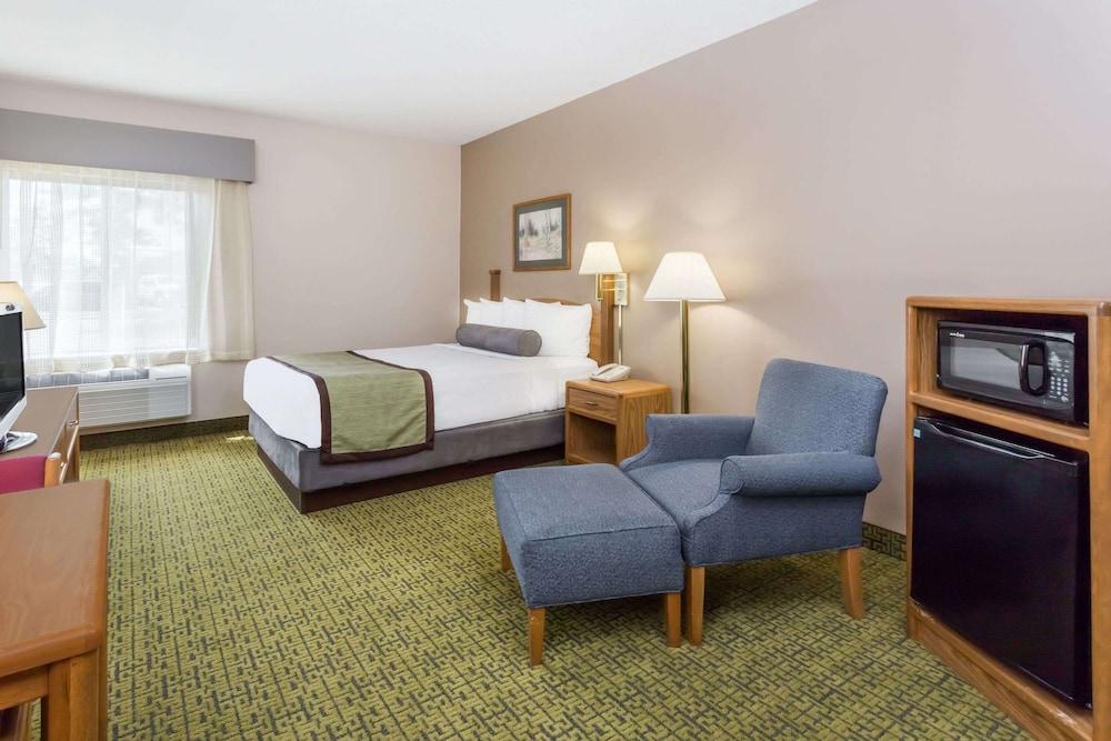 Days Inn & Suites By Wyndham Мадисън Екстериор снимка