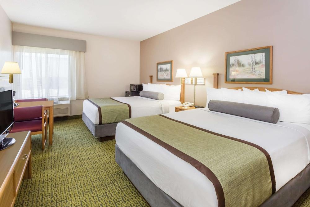 Days Inn & Suites By Wyndham Мадисън Екстериор снимка