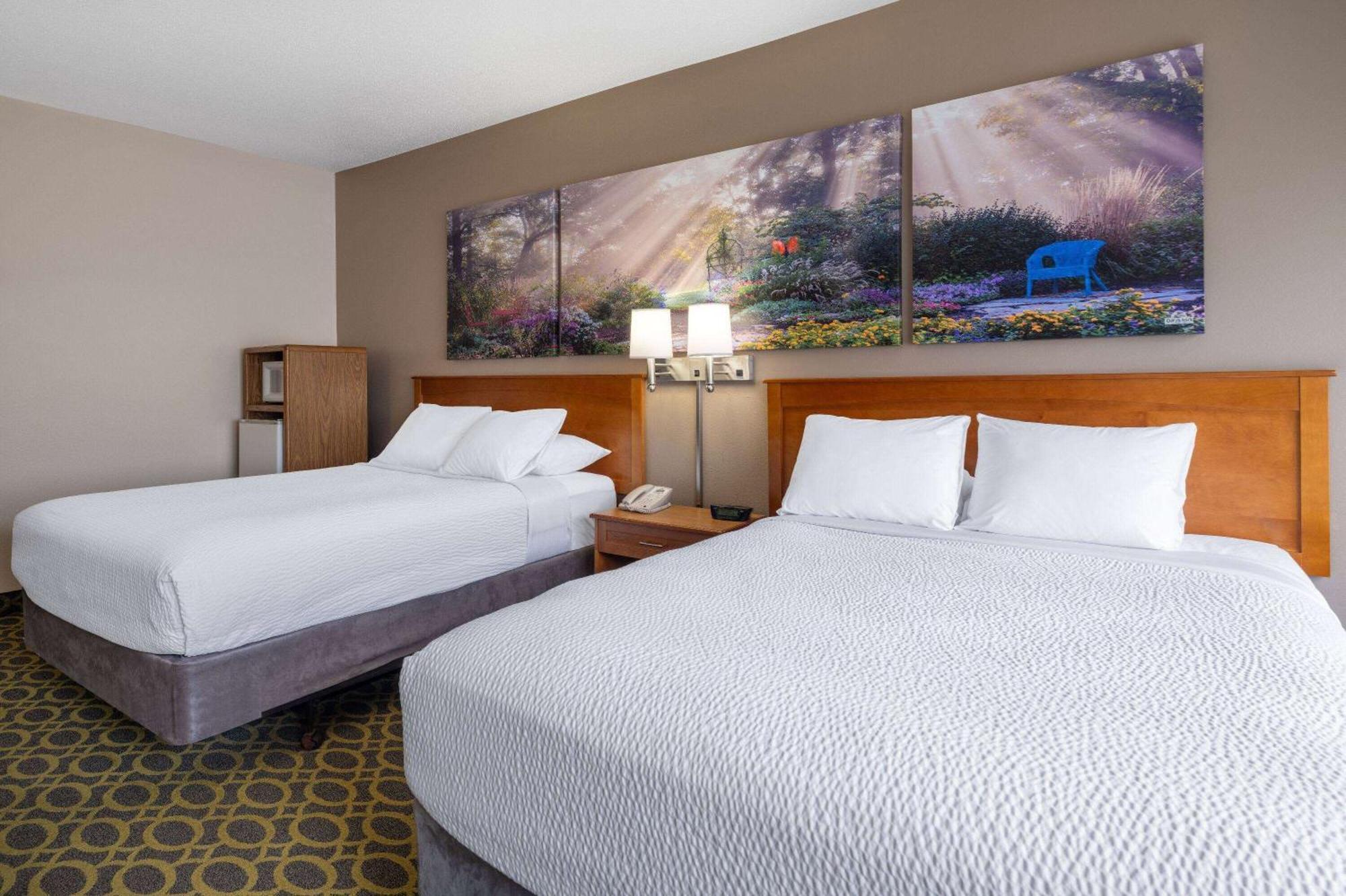Days Inn & Suites By Wyndham Мадисън Екстериор снимка